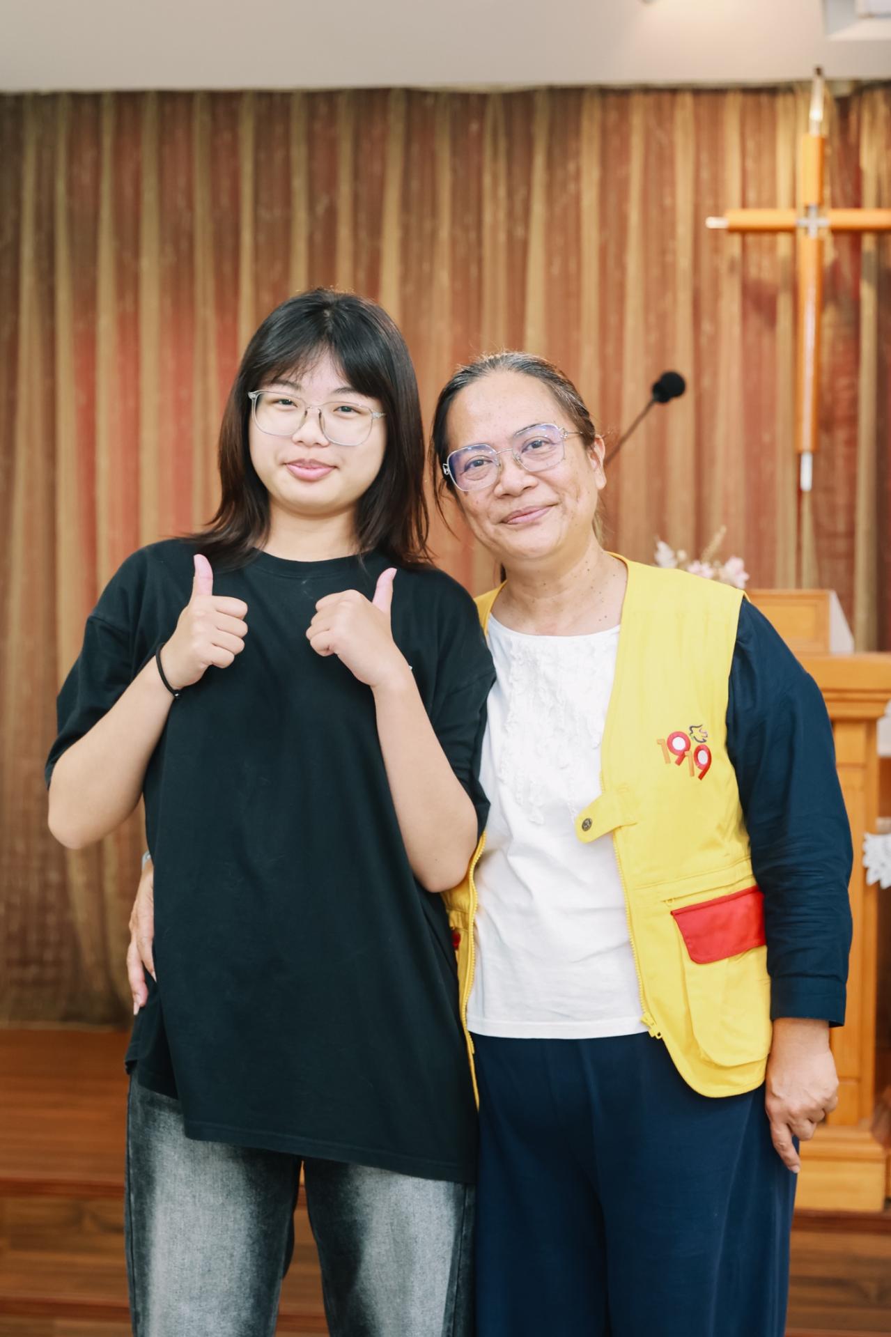 敏慈表示能夠圓夢方老師（右）的陪伴很重要