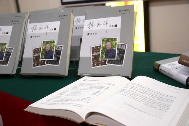 安一下即可觀看放大圖示 Highslide JS